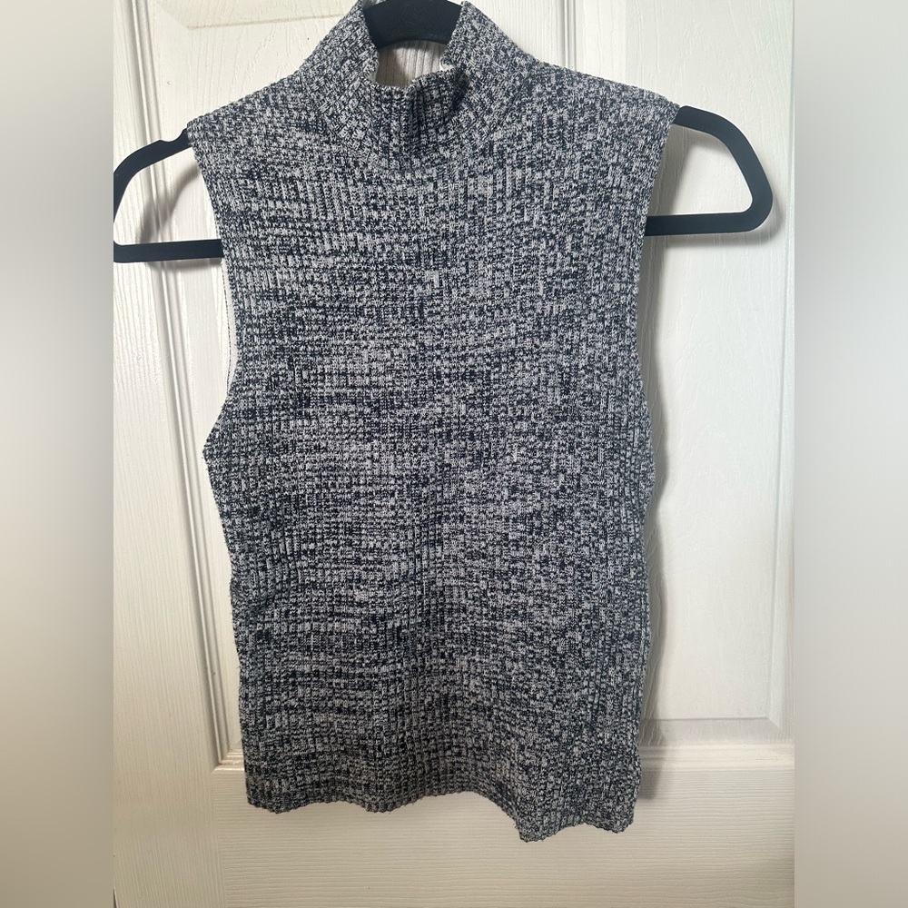 Knitted shell top size: S